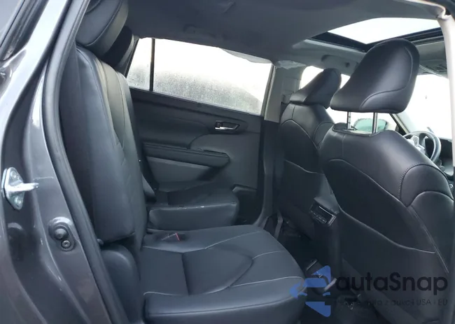 5TDKDRBH3RS557161: 87057015