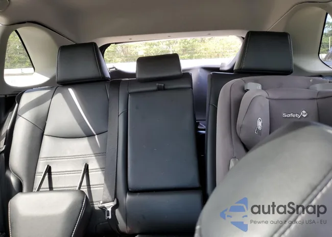 2T3A1RFV1RC467401: 81968285