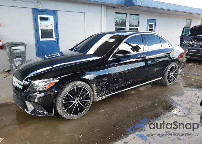 W1KWF8DB1MR623864: 90250295