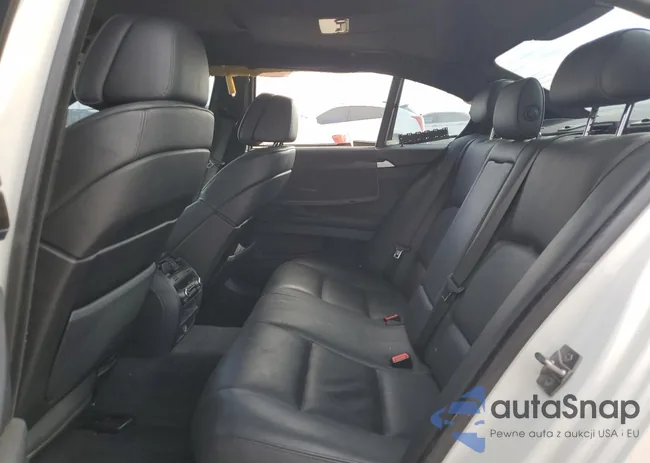 WBAFR7C52CC808544: 82619155