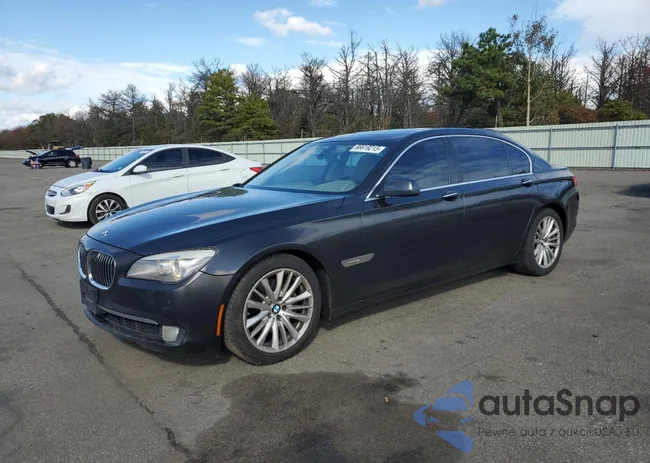 WBAKB4C52BC392785: 86619215