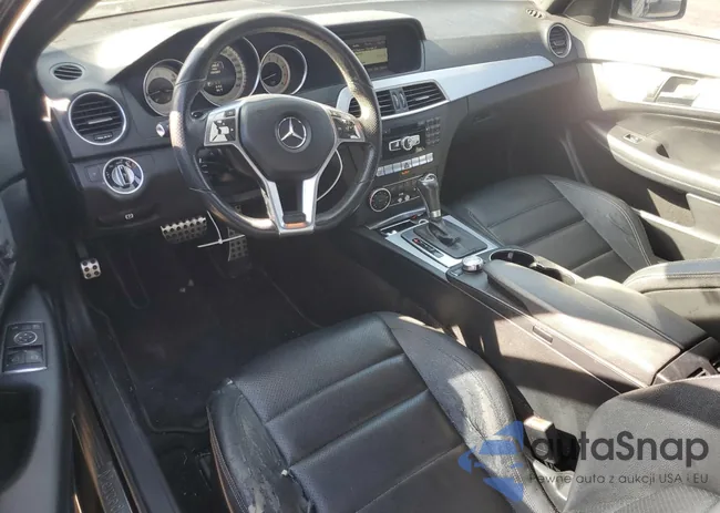 WDDGJ4HB0FG437530: 84630955