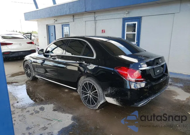 W1KWF8DB1MR623864: 90250295