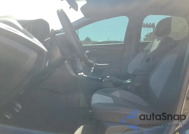 1FADP3L93GL209255: 82595015