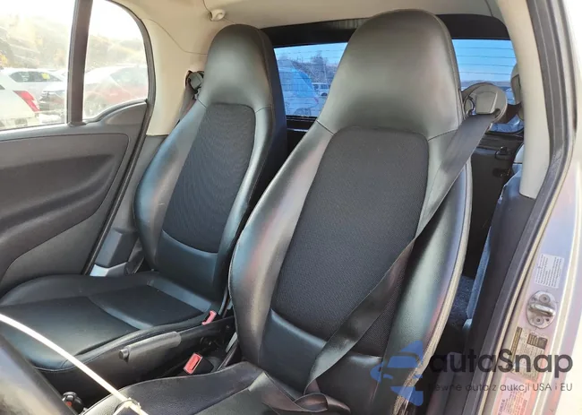 WMEEJ3BA6DK623631: 90112595