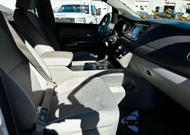 KNDMA5C10H6272539: 89728155