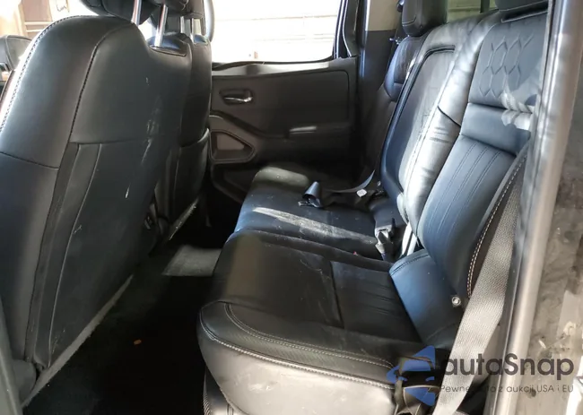 1N6ED1EK4PN650289: 82381795