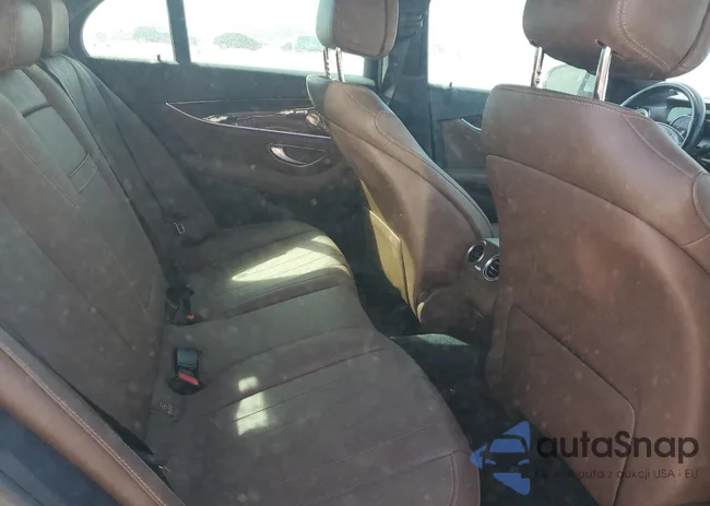 WDDZF4JB6HA033111: 82573095