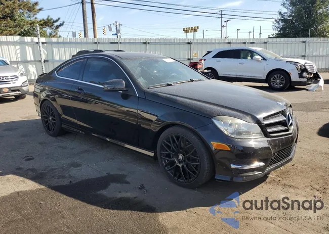 WDDGJ4HB0FG437530: 84630955