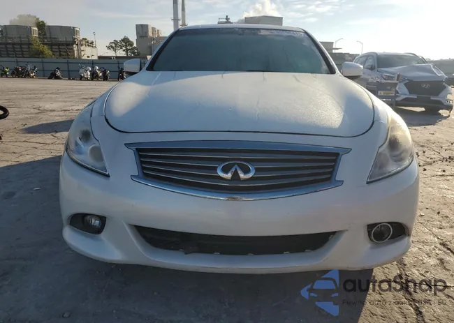 JN1CV6AP9FM580043: 90896415