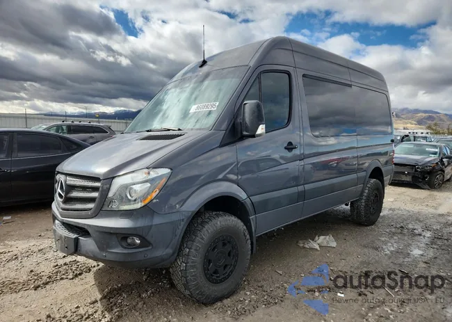 WDZFE7CD8HP570883: 86089295