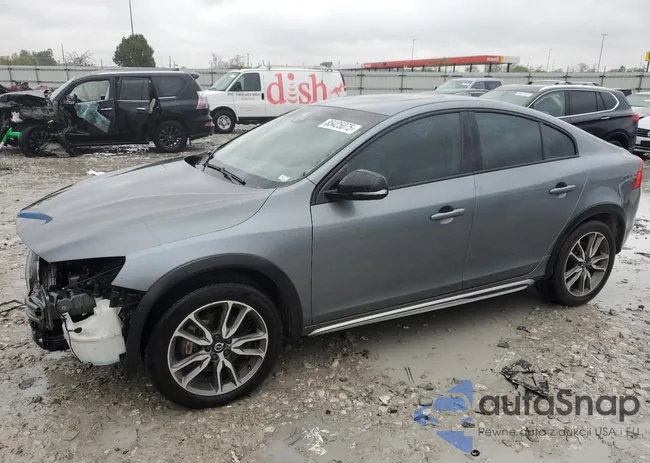 YV4612UMXG2001796: 85425075