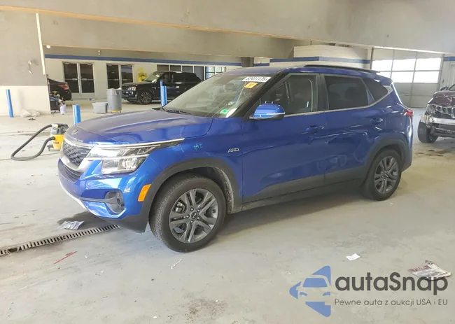 KNDEUCAAXM7041803: 82411135