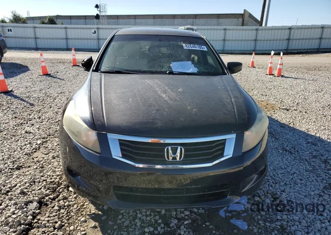 1HGCP3F83AA004872: 82640105