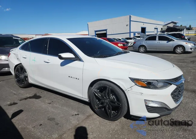 1G1ZG5ST8LF155428: 82215195