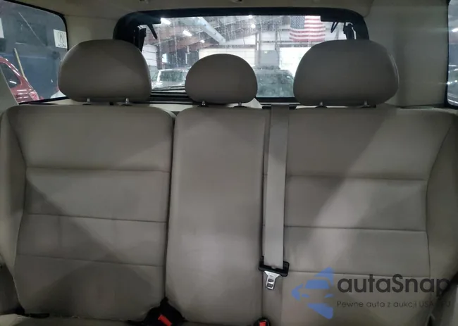 1FMCU49H28KA70225: 86613055