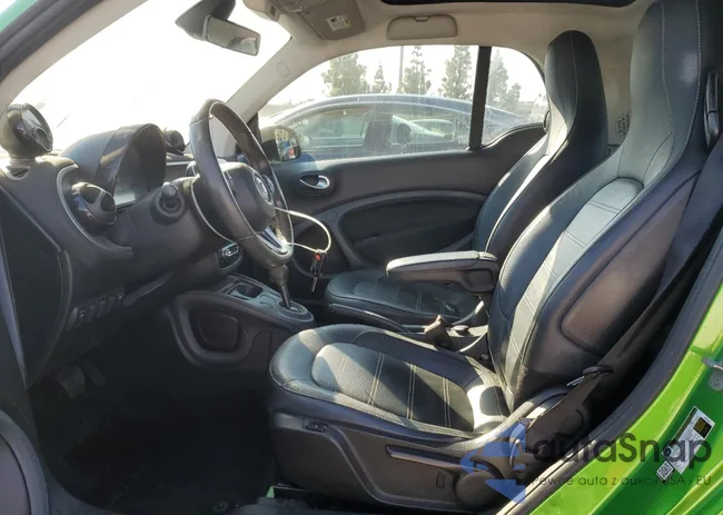 WMEFJ9BA4HK229736: 86334765