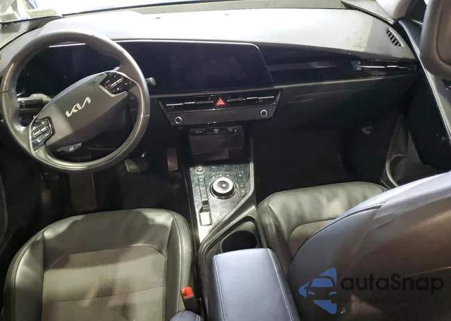 KNDCR3L16P5048768: 89840305