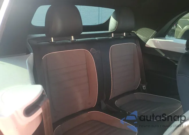 3VW517AT4GM823085: 90010715