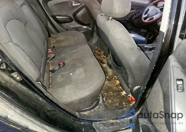 KM8JT3AC8AU096228: 90782645