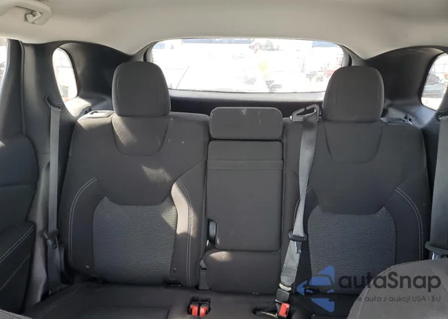 1C4PJMCB4KD307165: 81965645