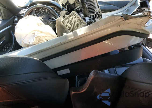 WBA4J1C0XLCE50371: 82331045