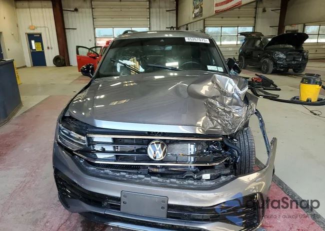 3VV8B7AX5RM226953: 85267075