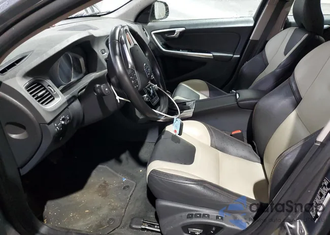 YV4612UM4G2001034: 87090335