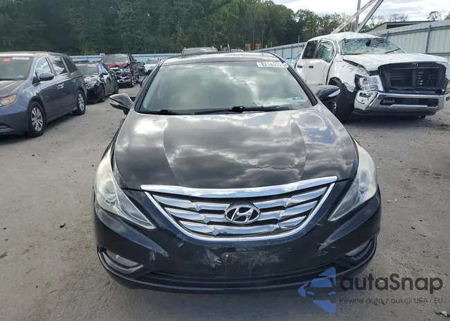 5NPEC4AC5BH034261: 82189325