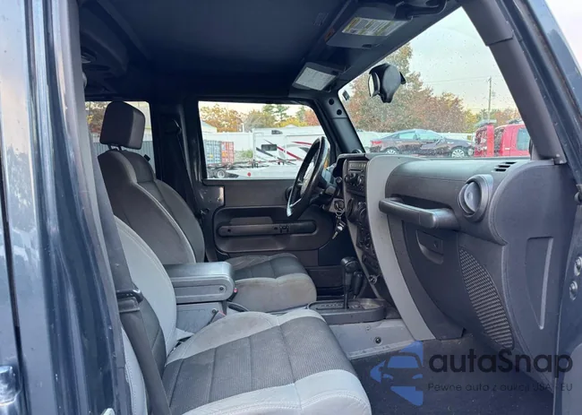 1J8GA39177L144753: 90586105