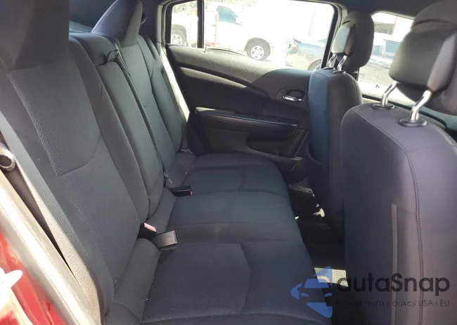 1C3CCBBB2DN764668: 89465045