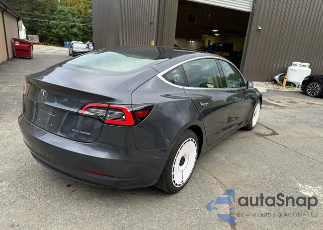 5YJ3E1EB1JF119421: 87085975