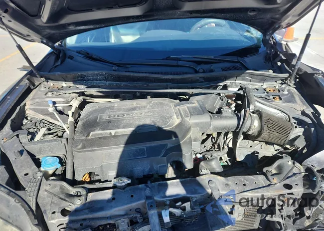 1HGCT2B82FA003697: 90828185