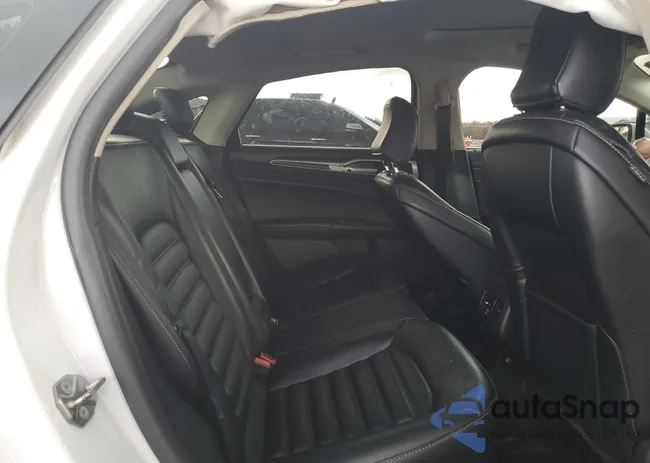 3FA6P0CD1LR192494: 90791315