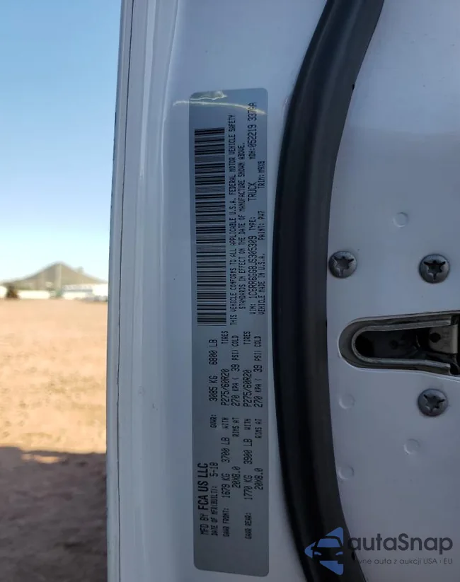 1C6RR6GG8JS305309: 82657035