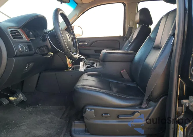 1GNSCBE07BR128830: 82393635