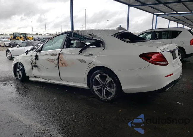 WDDZF4JB0KA514902: 82296535