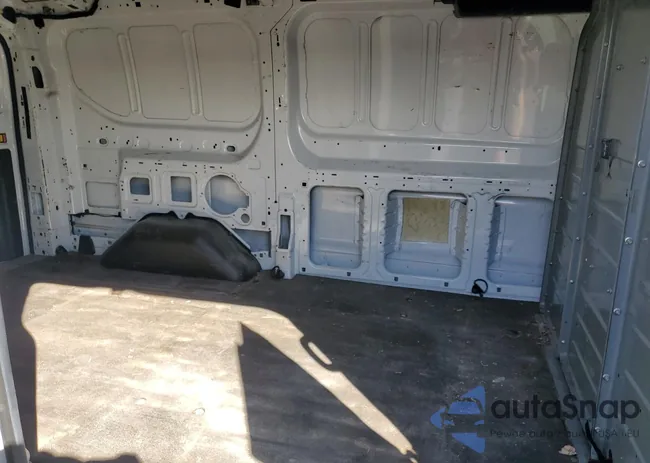 1FTNE1ZM2FKA49331: 82556215