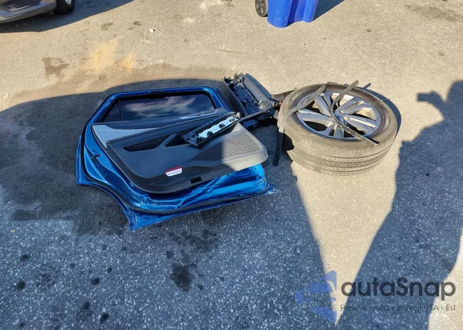 1V2AE2CA9RC246805: 82257165