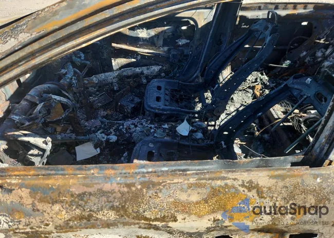 5NPE24AF2HH581512: 82665215