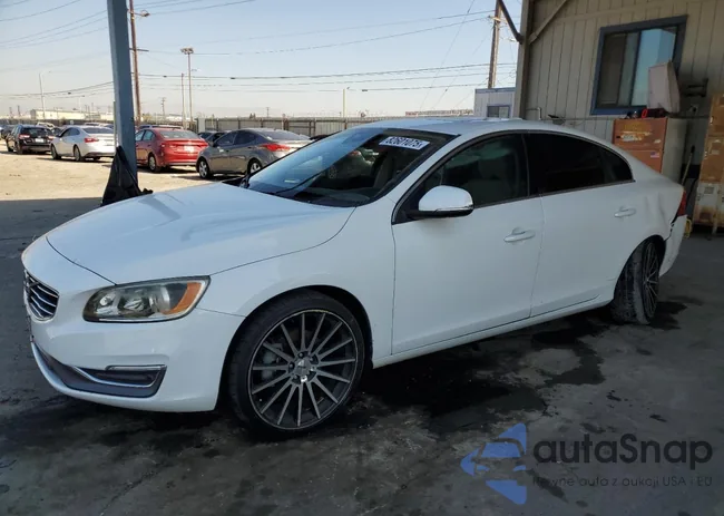 LYV402FK7GB113592: 82601075