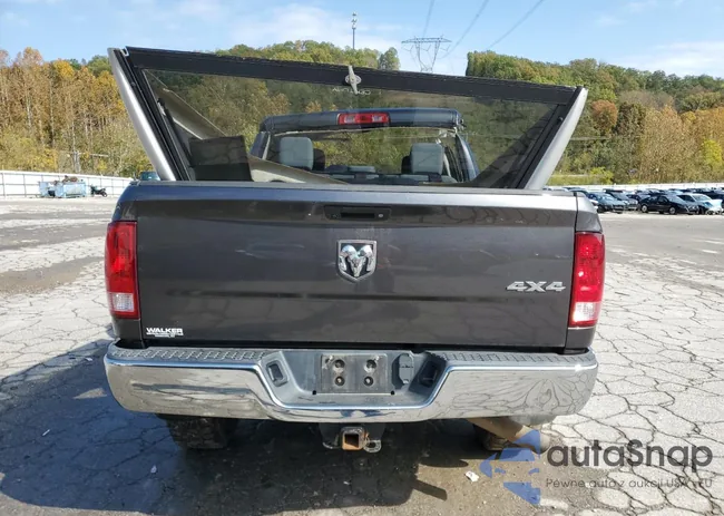 3C6UR5CJ0JG377702: 86629475