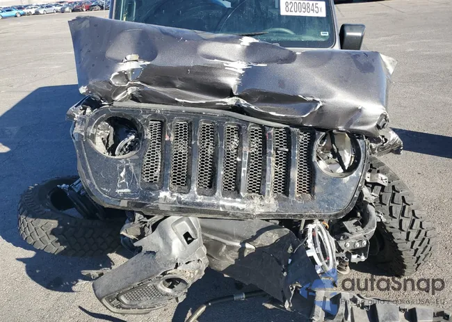 1C4HJXDN8PW509467: 82009845