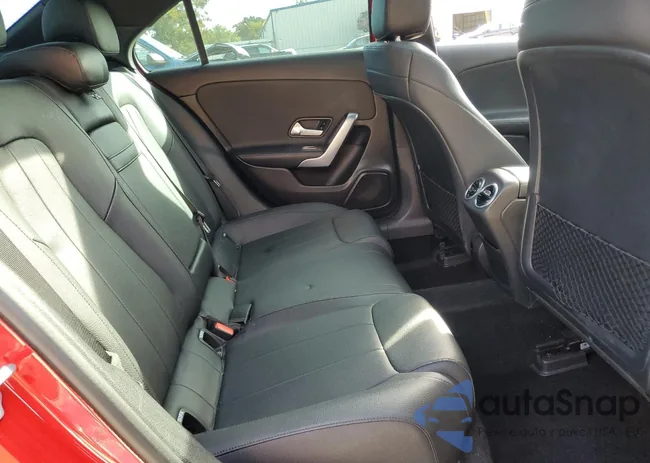 WDD3G4FB3KW018412: 84763925