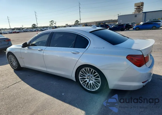 WBAKX8C59BC198179: 90595305