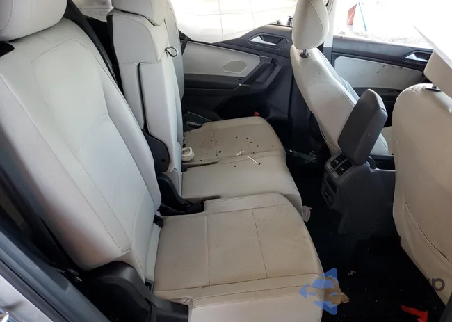 3VV2B7AX5LM080616: 90408185