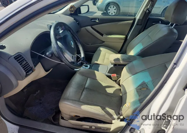 1N4AL2AP6BN436057: 82255095