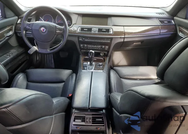 WBAKB8C52CC447969: 82276925