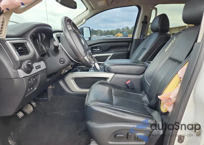 1N6BA1F42JN515203: 82353085