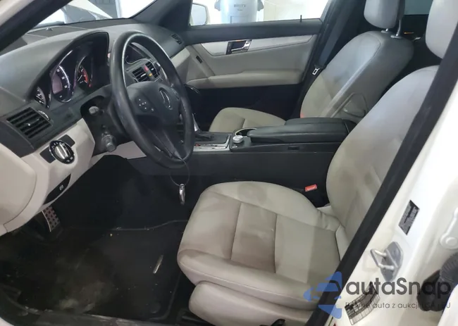 WDDGF5EB0AR087809: 82696455